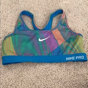 Nike pro sports bra